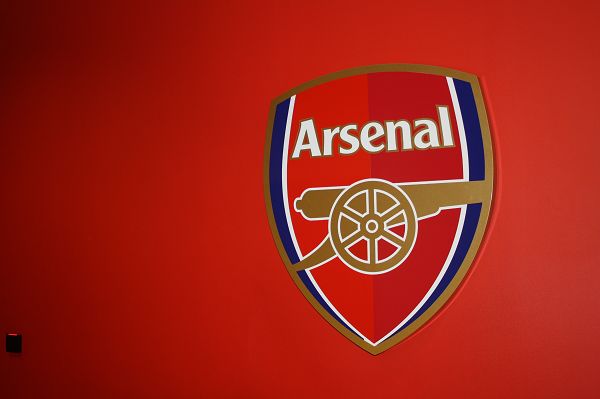 特德斯科：德布劳内能发现其他人发现不了的空当，并传出好球