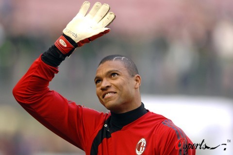 篮球篮网替补球员贡献稳定得分