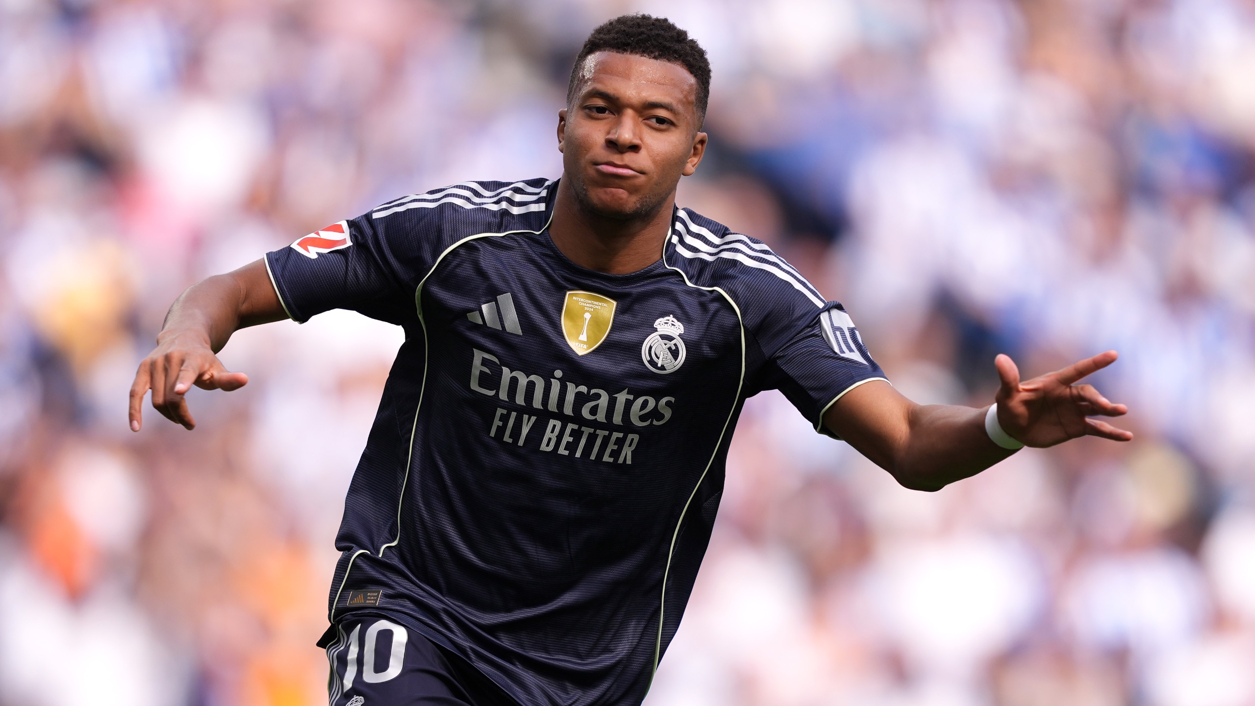 斯图加特vs拜仁首发：凯恩替补！基米希、迪亚斯、杰克逊在列