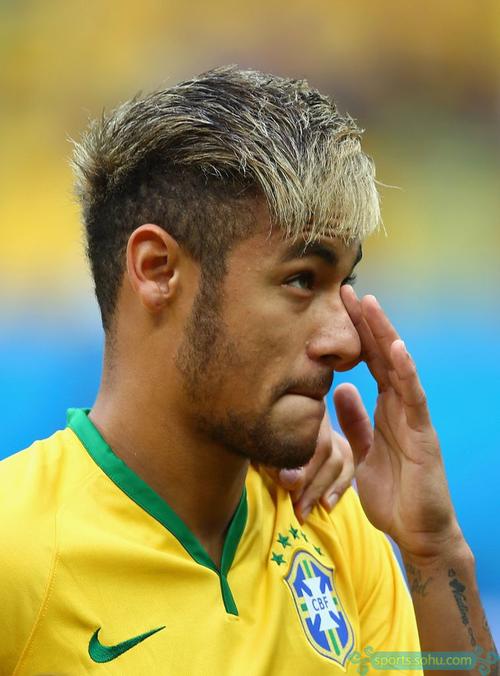 复出传射建功，内马尔率领桑托斯逃离降级区