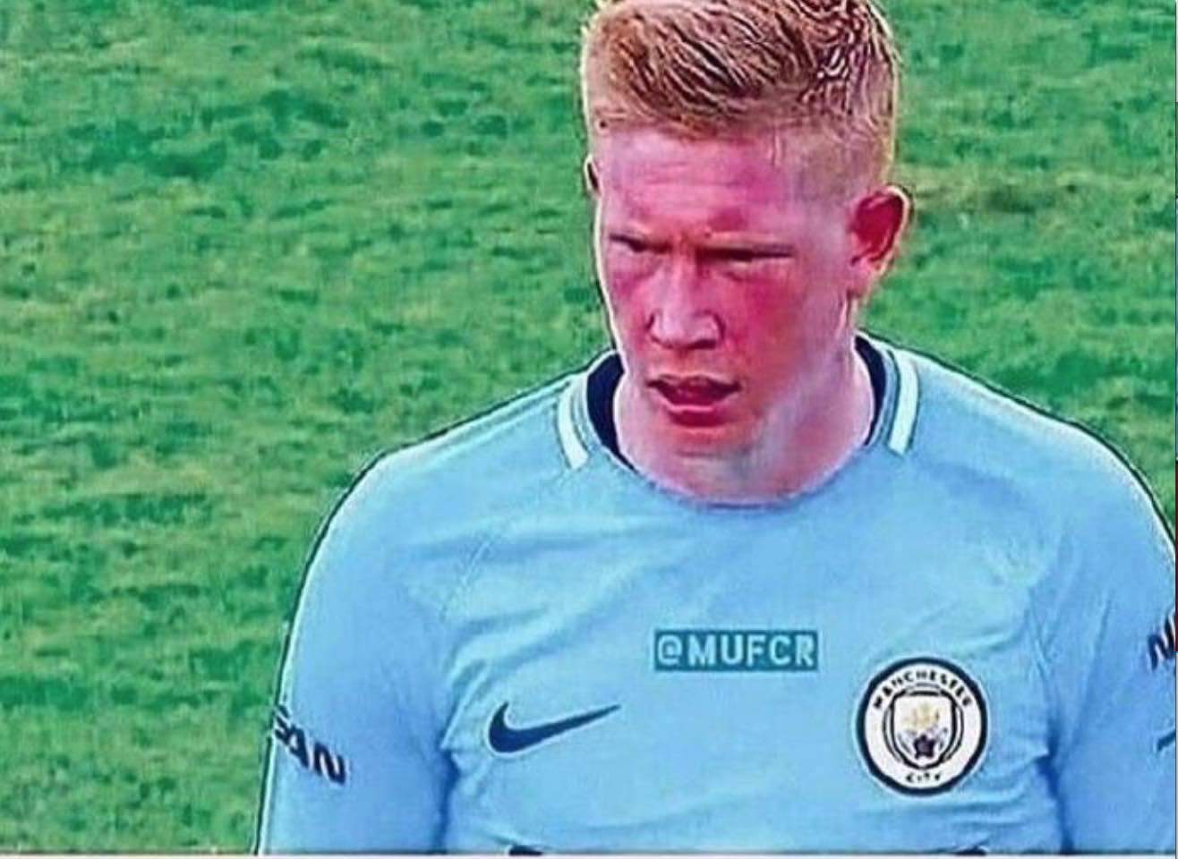 黄蜂官方：三球左脚踝酸痛，本场比赛不会回归